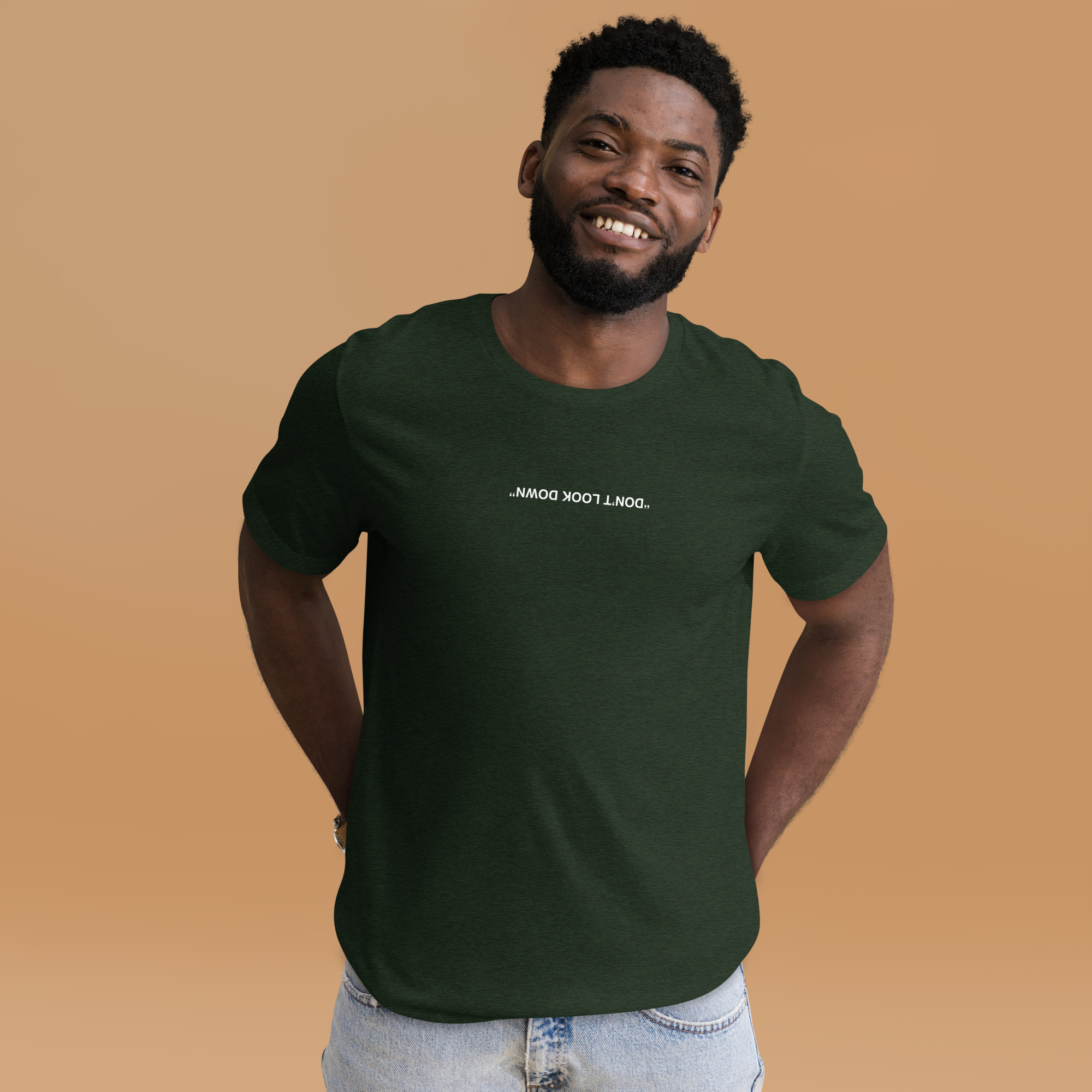 Camiseta no mires abajo - Image 14