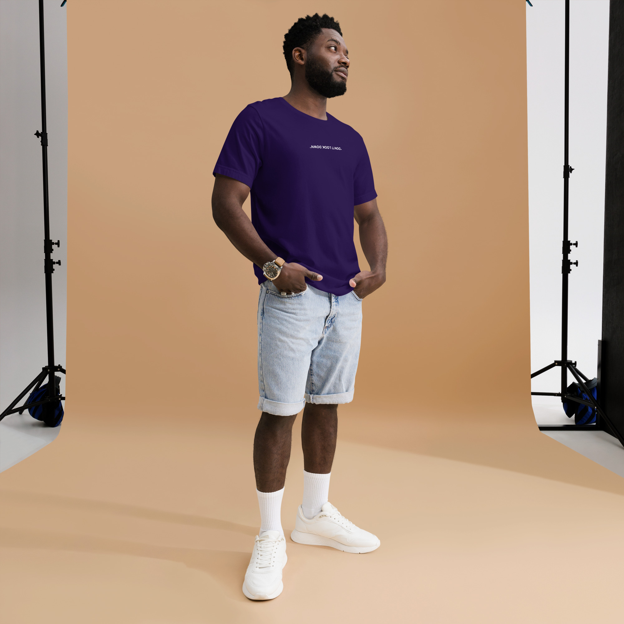 Camiseta no mires abajo - Image 11